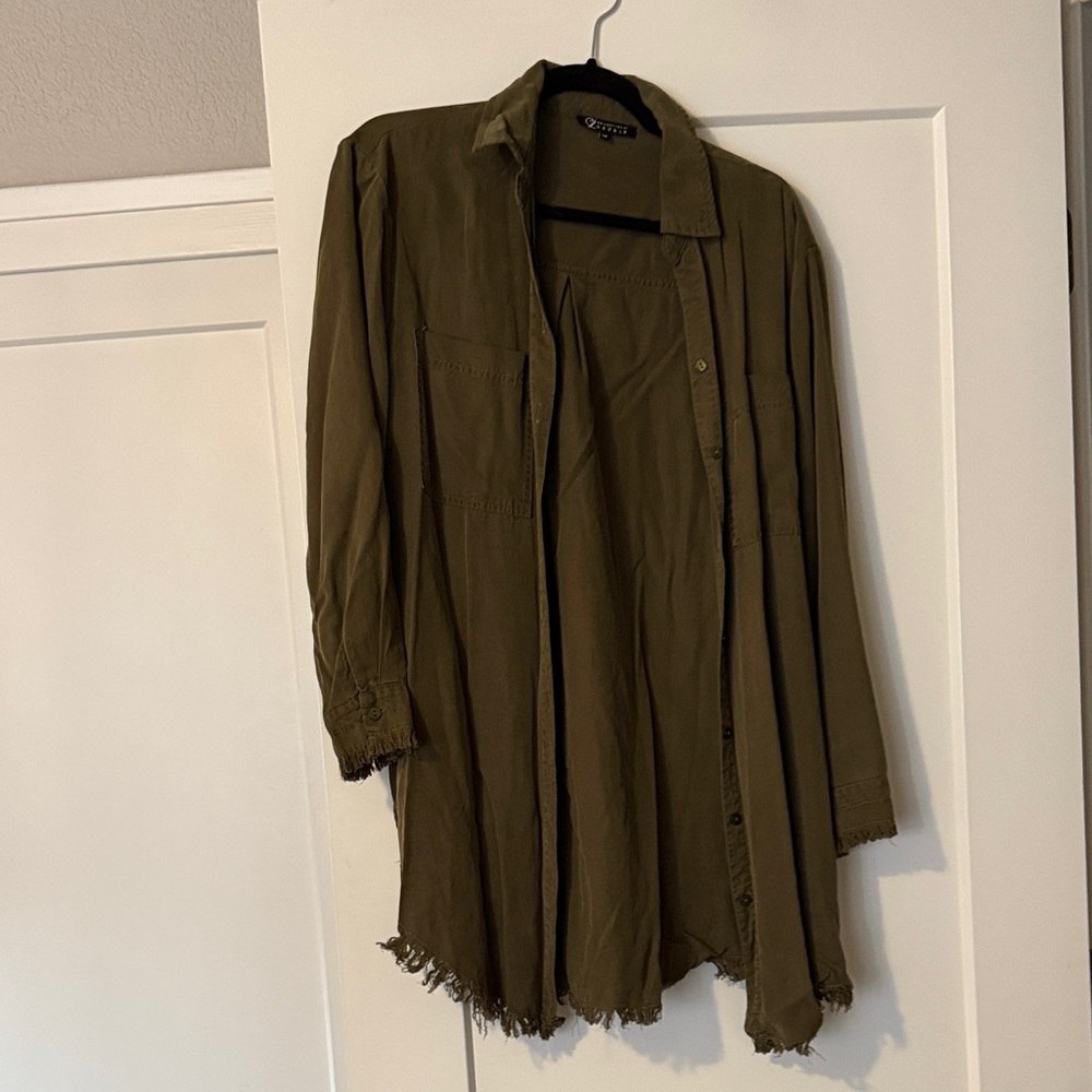 Zele Olive Button-Up Shirt